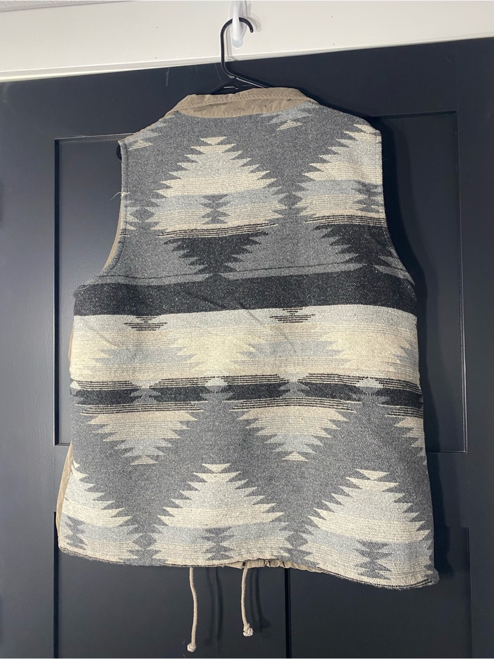 4/$16 Entro Vest - Picture 4 of 4